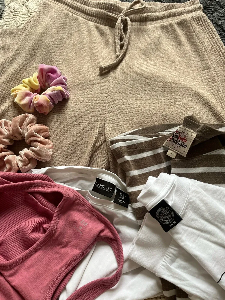 Bundle of cotton tops - Image 2