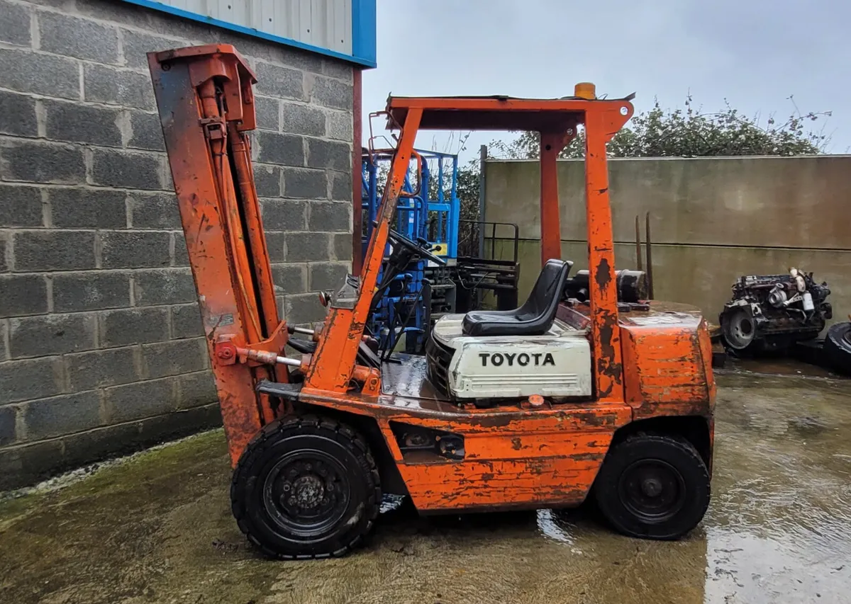 2.5 ton Diesel Forklifts - Image 2