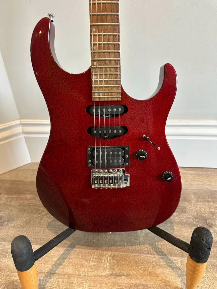 Washburn MG-20 Electric Guitar + Hard Case + Stand - Image 2