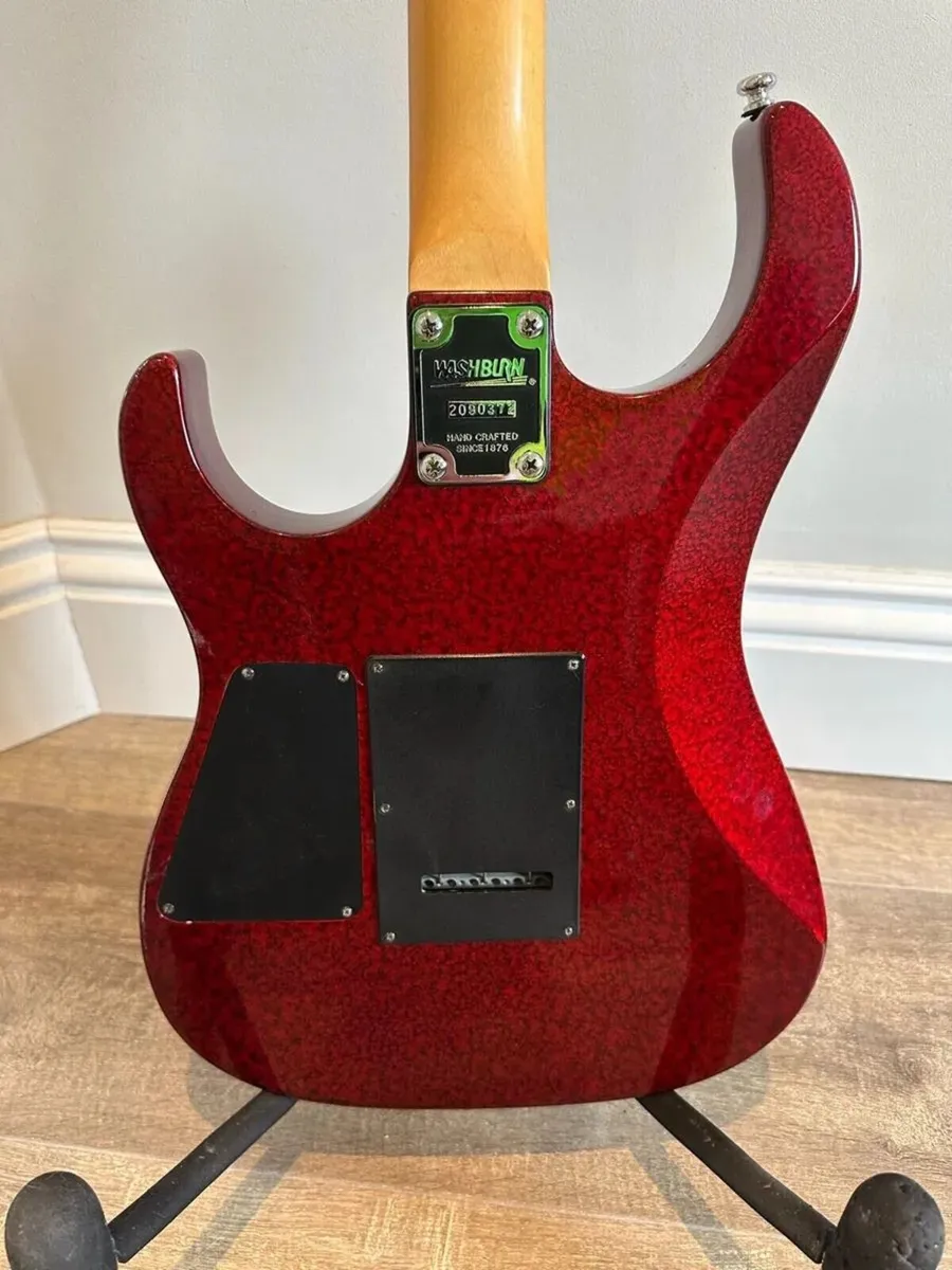 Washburn MG-20 Electric Guitar + Hard Case + Stand - Image 3