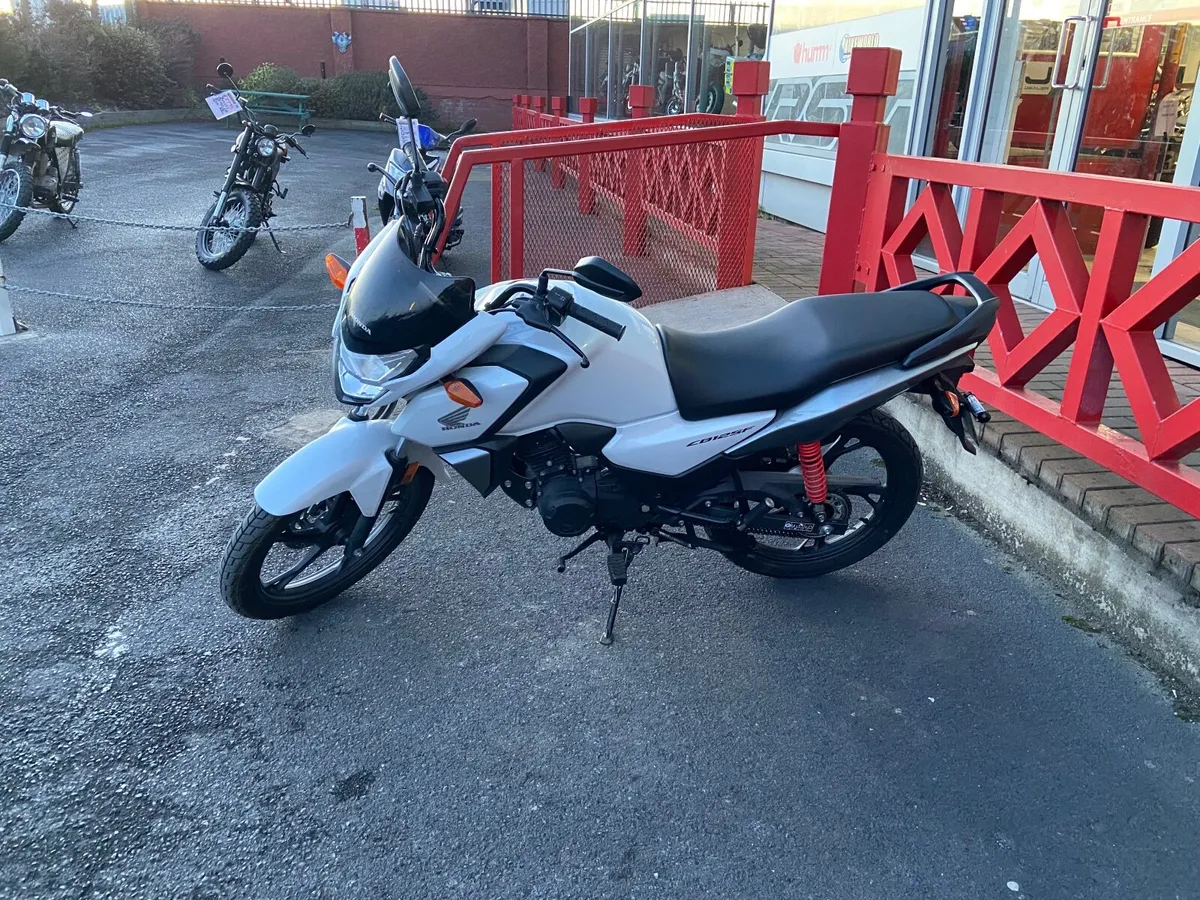 Honda CB125F  2023 - Image 2