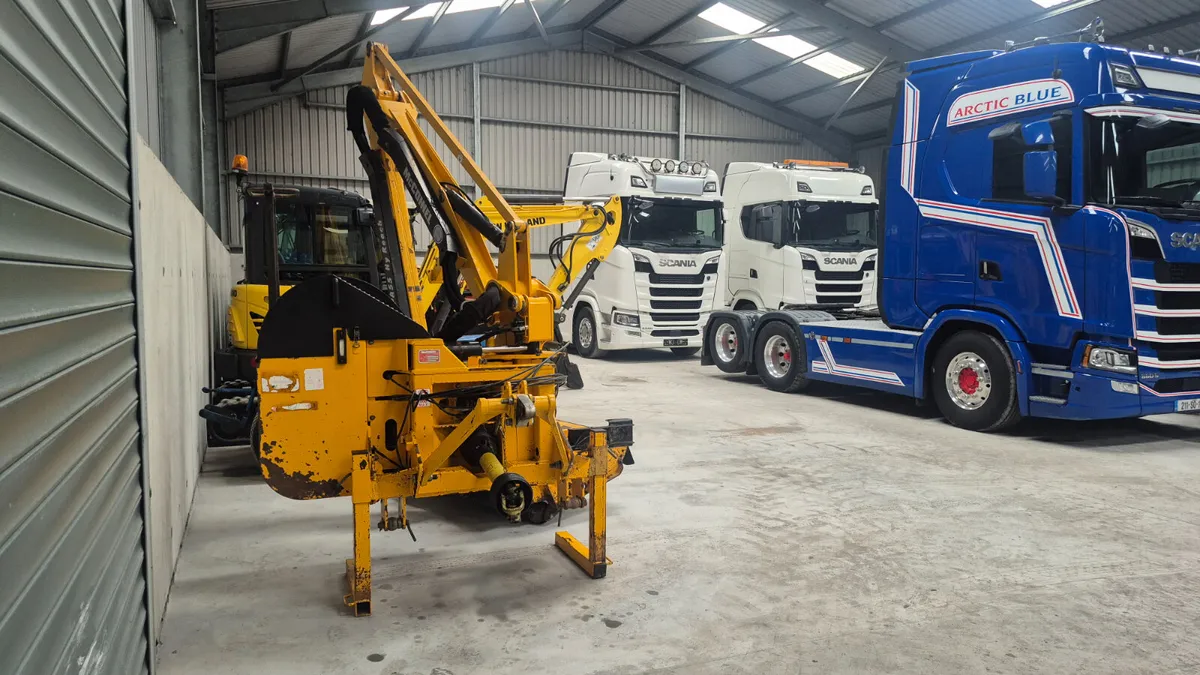 McConnell PA55 Hy Reach - Image 3