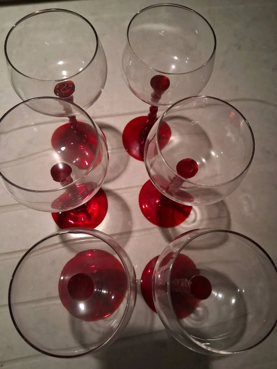 Vintage wine glasses - Image 3