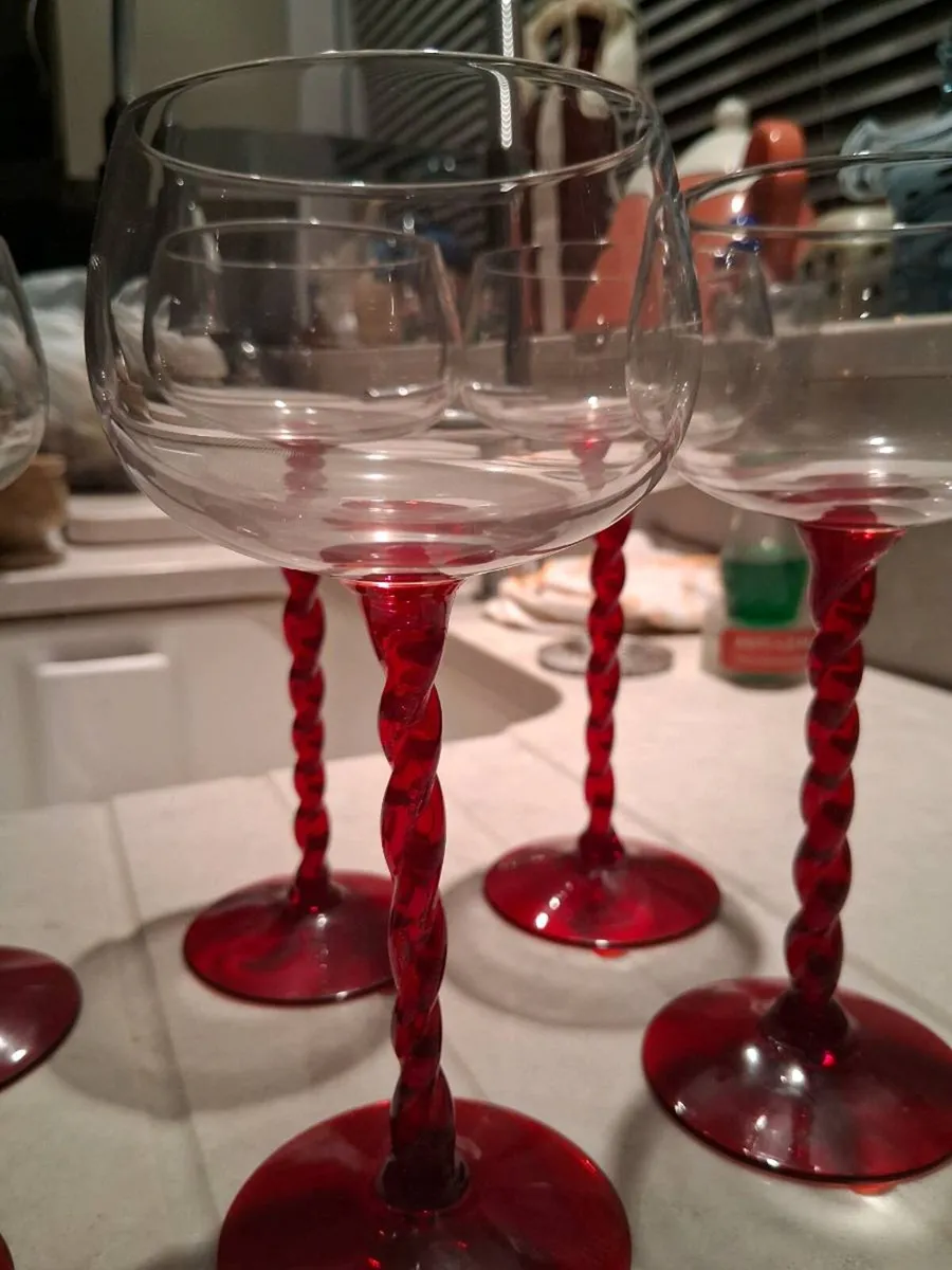 Vintage wine glasses - Image 1
