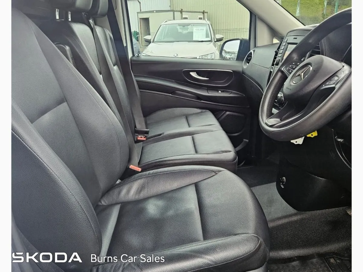 Mercedes-Benz Vito VITO 116 Select Auto - Image 4