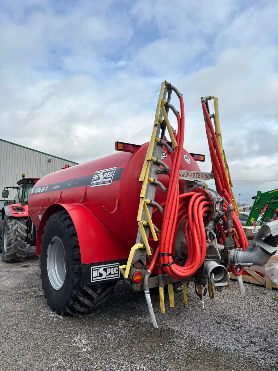 2021 Hi Spec 2600 Gallon - Image 2