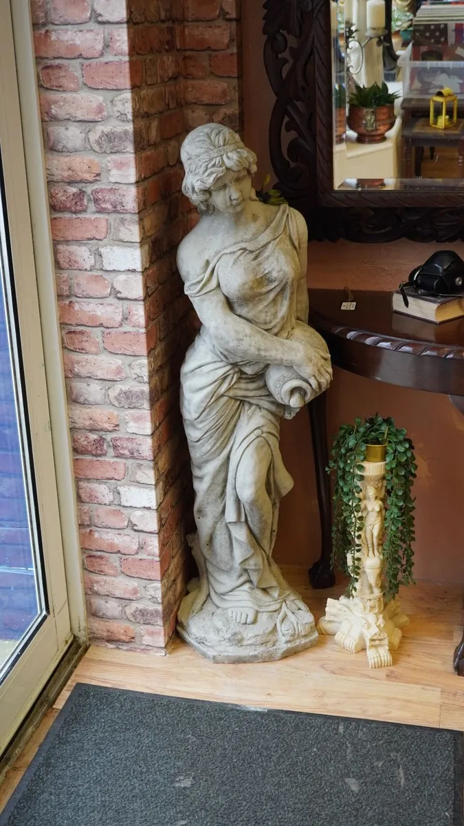 Concrete Statue - Image 2