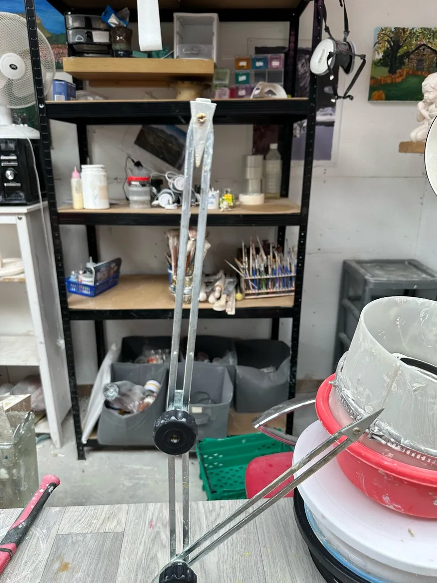 Pottery steel gauge post - Image 2