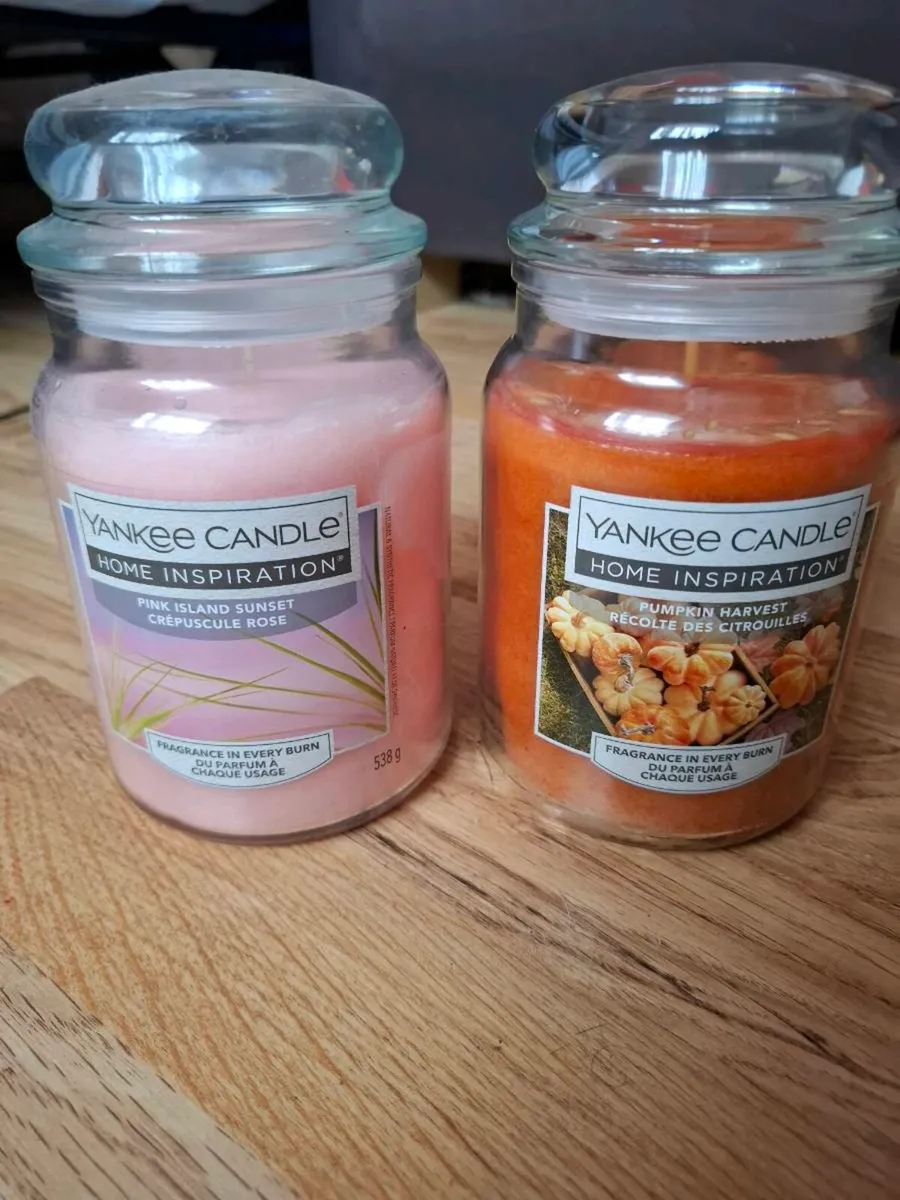 2 yankee candles - Image 1