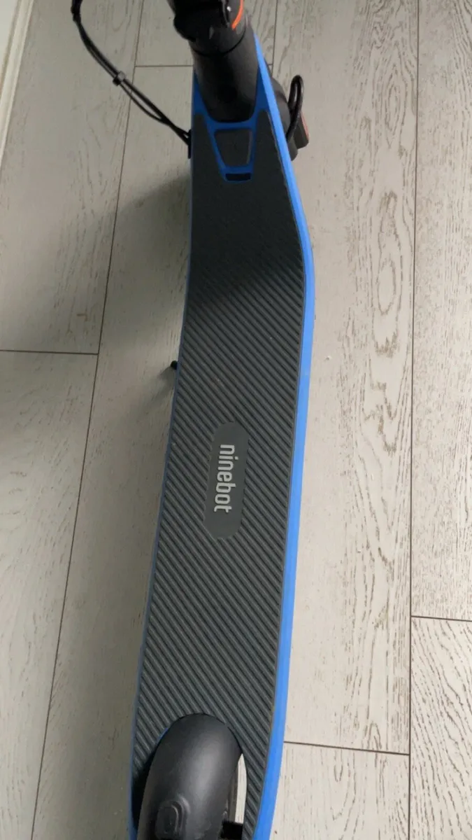 Electric scooter - Image 2