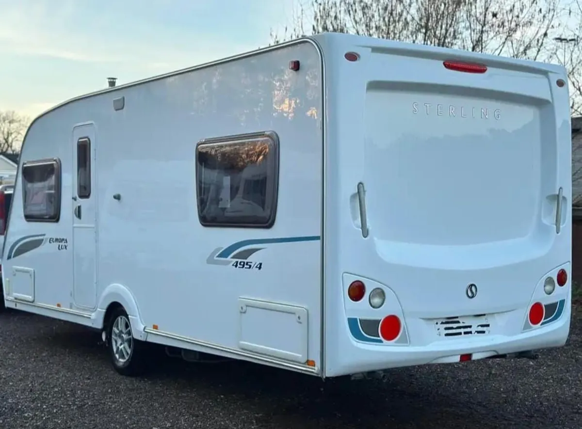Sterling europa Fixed bed Caravan - Image 3