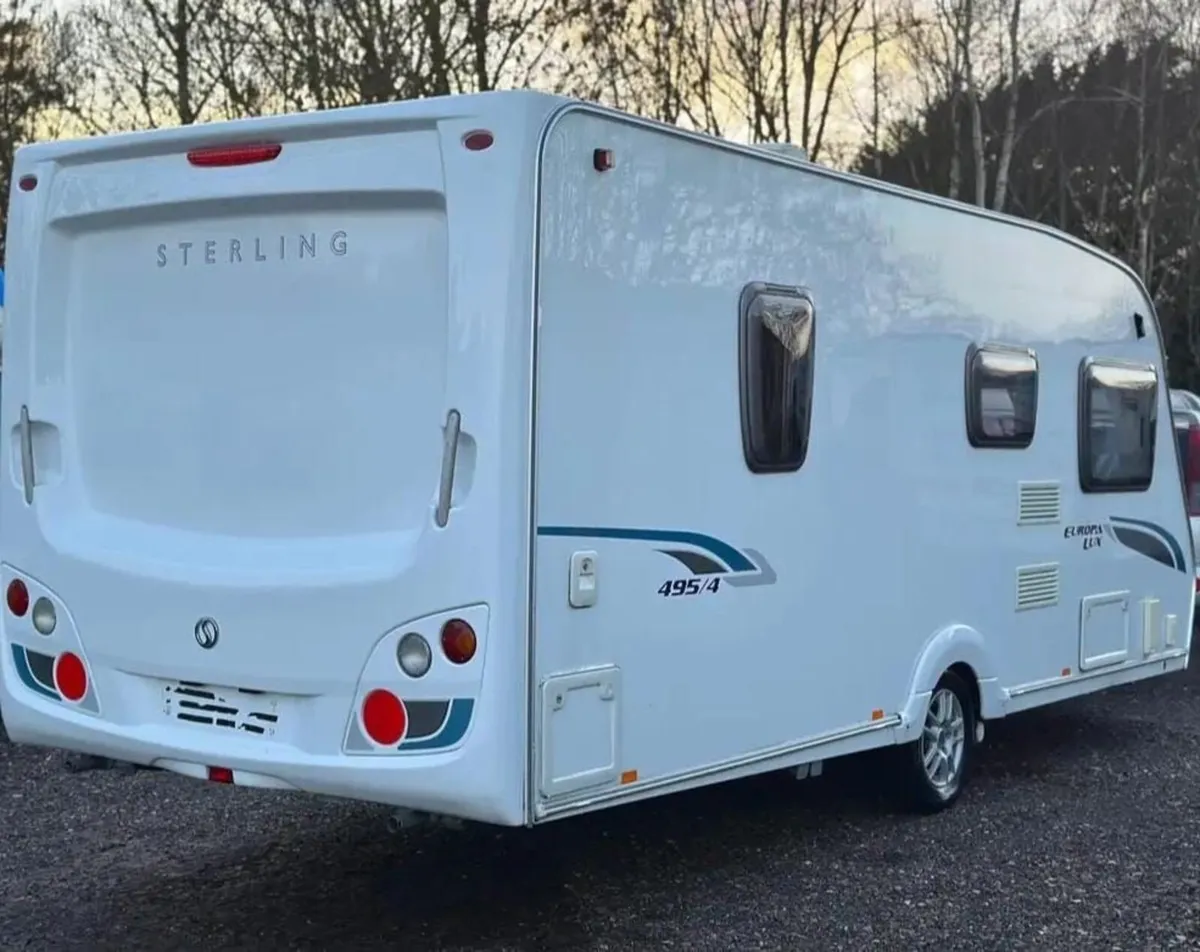 Sterling europa Fixed bed Caravan - Image 4
