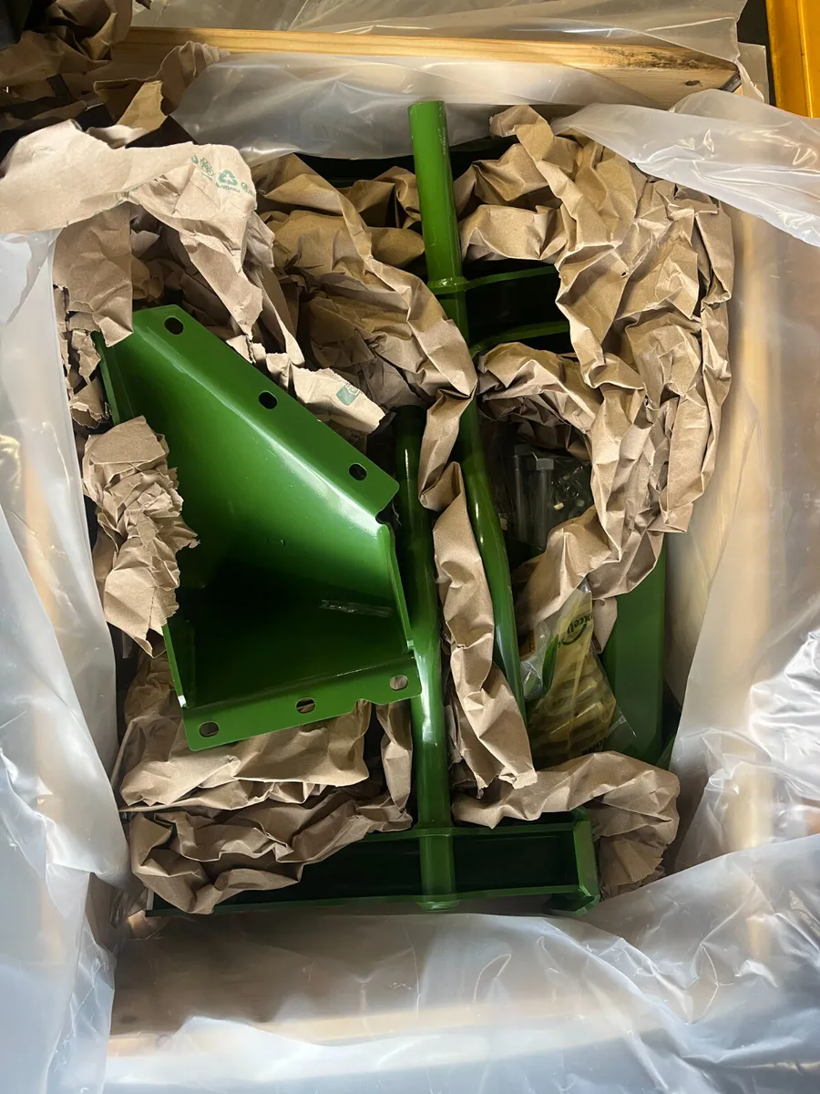 Krone Up-Right Stand Kit - Image 1