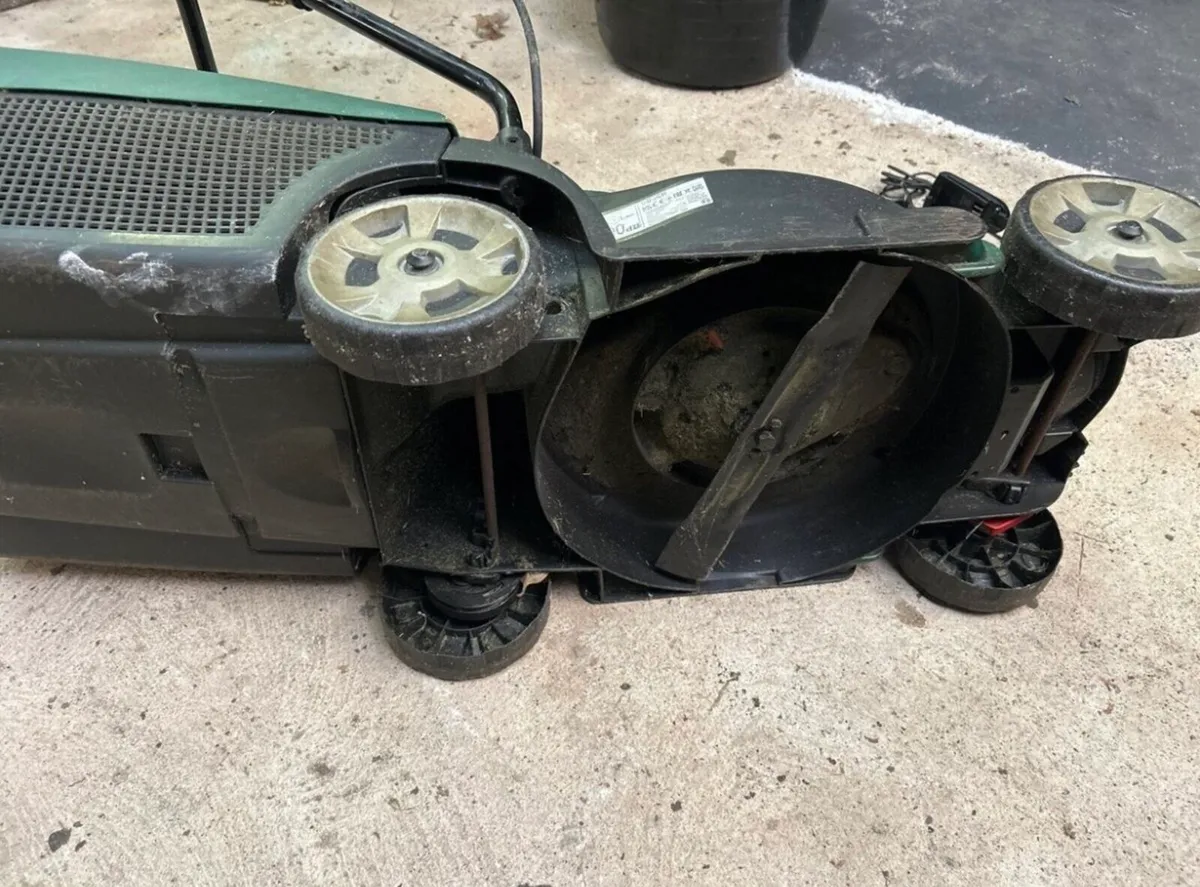 Bosch Citymower 18v Electric Lawnmower - Image 4