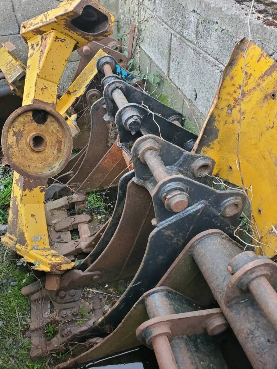 Excavator buckets digger - Image 4