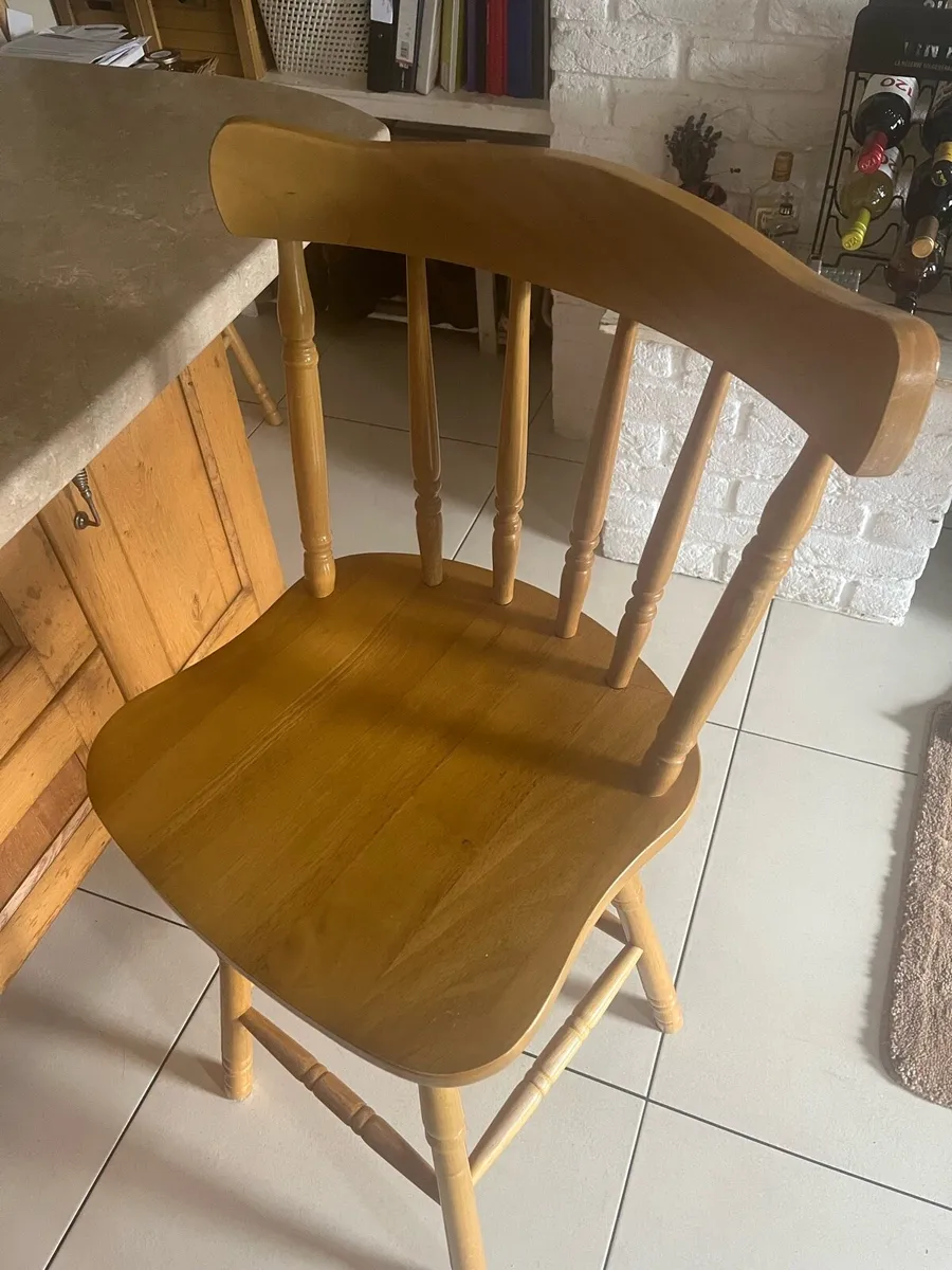 3 solid wood bar stools - Image 3