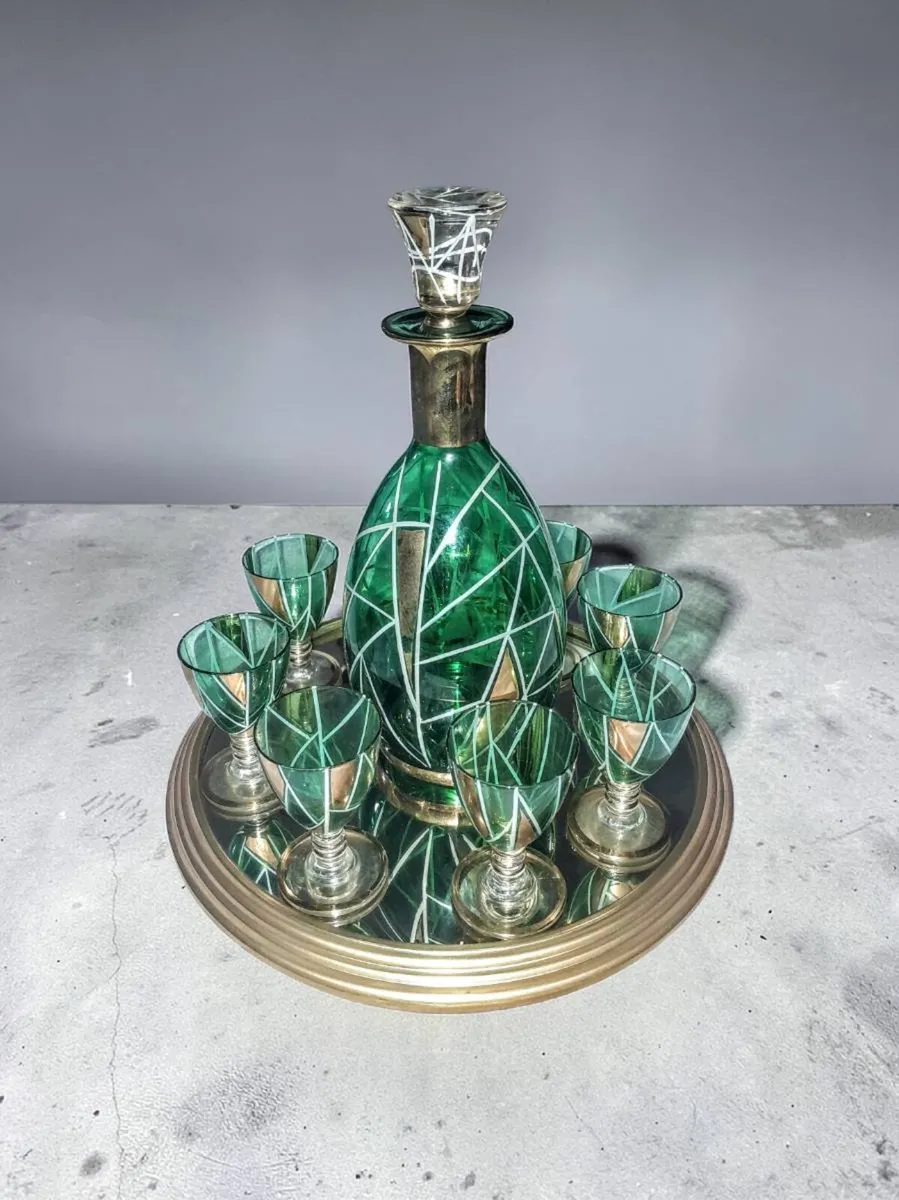 Art Deco green glass liqueur set - Image 1