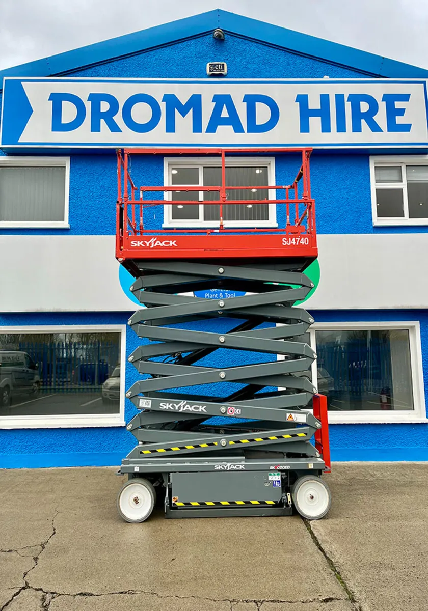 Skyjack SJ4740 Electric Scissor Lift - Image 1