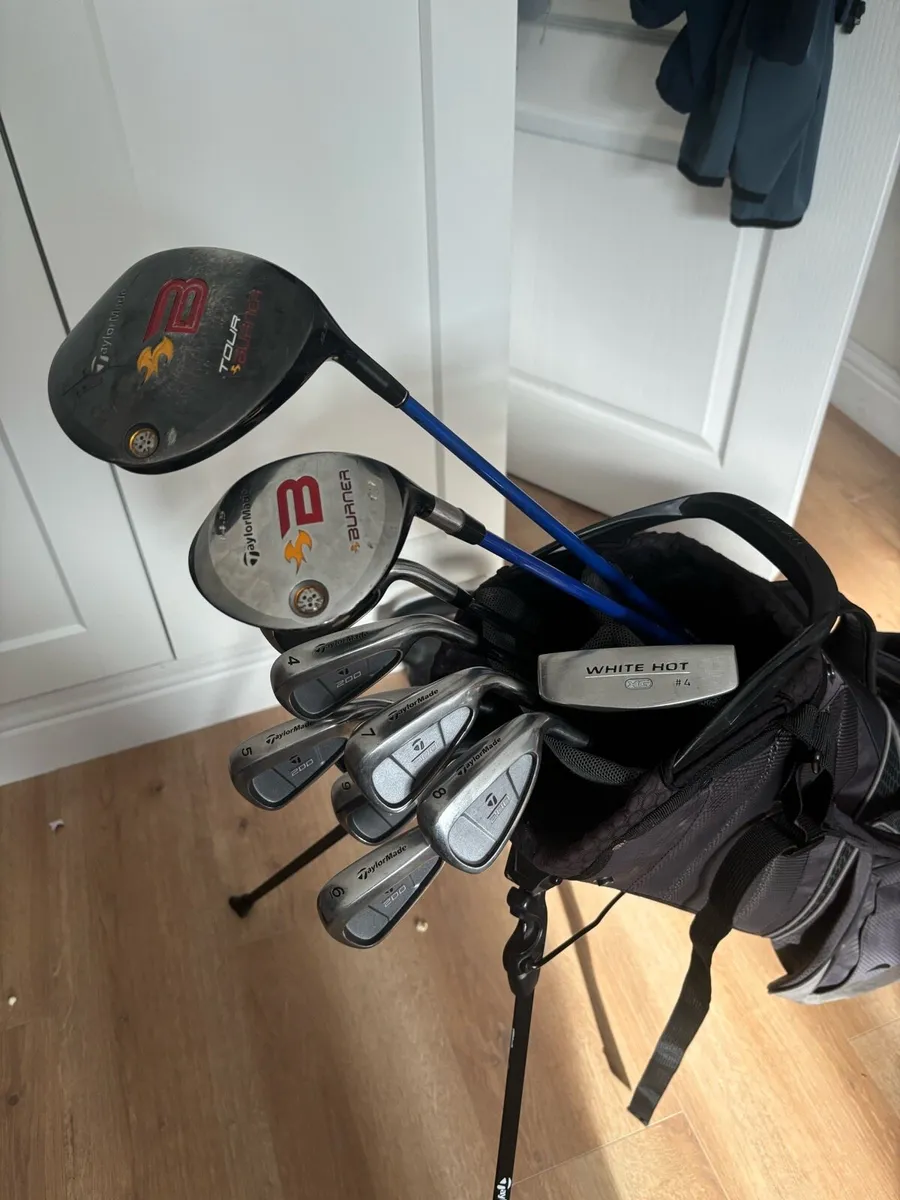 Taylormade golf set - Image 1