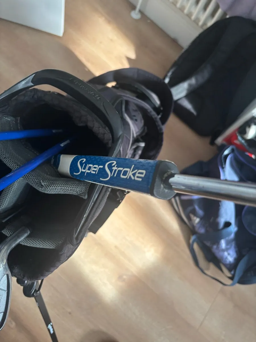 Taylormade golf set - Image 3