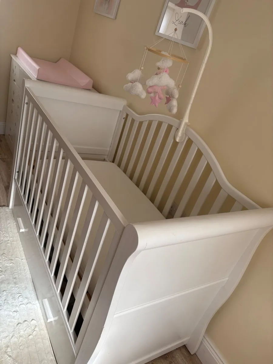 Sleigh Cot & changing stand - Image 1