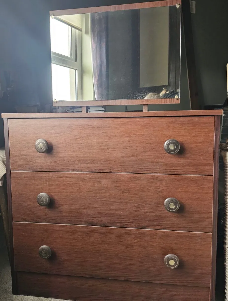 Chest of drawers and mirror - Image 1