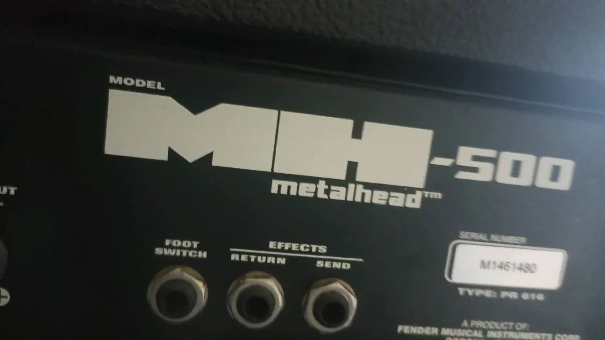 fender amplifier and metal head speaker - Image 4