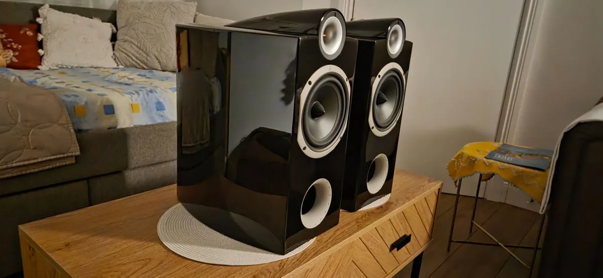 Triangle Theta Signature - Image 1