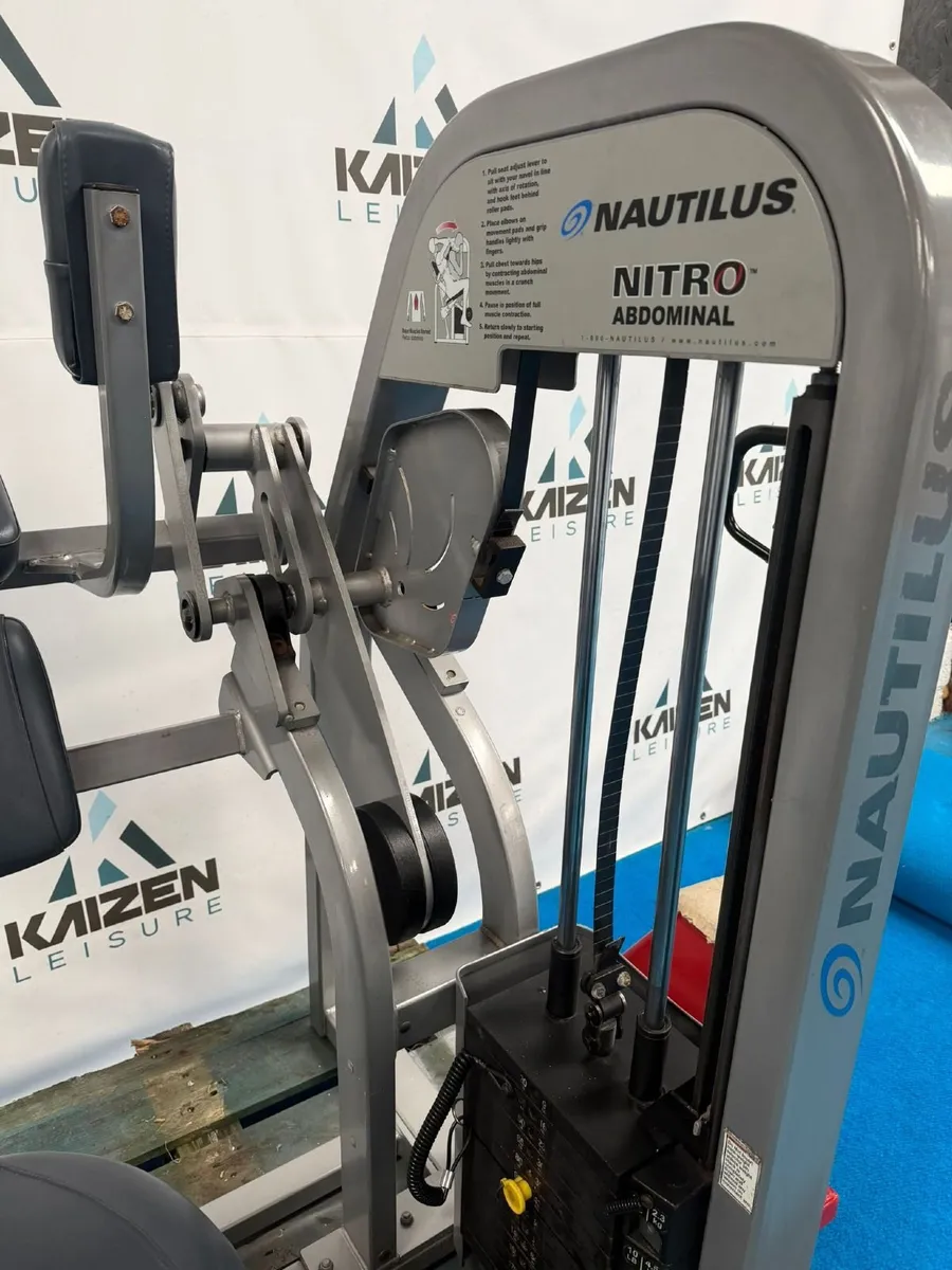 Nautilus Nitro Abdominal Crunch Machine - Image 2