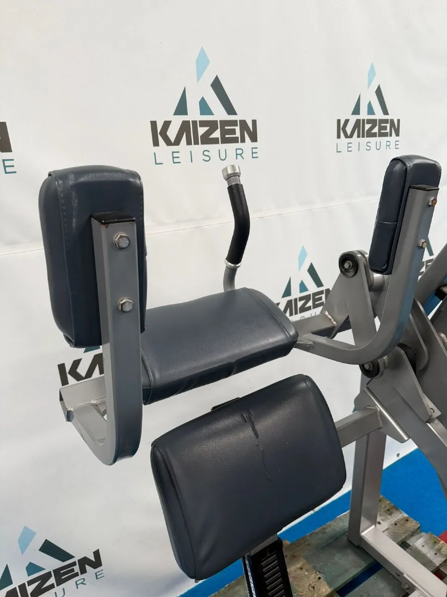 Nautilus Nitro Abdominal Crunch Machine - Image 4