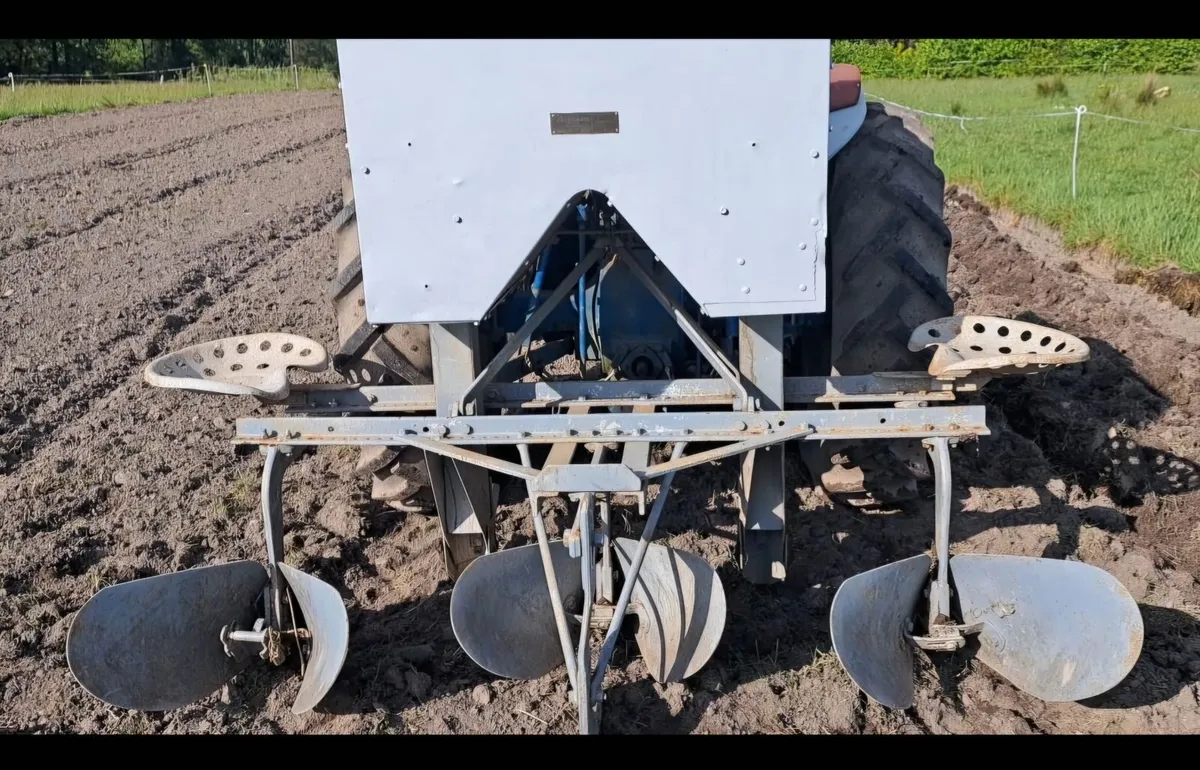 Furguson potato planter vintage - Image 1