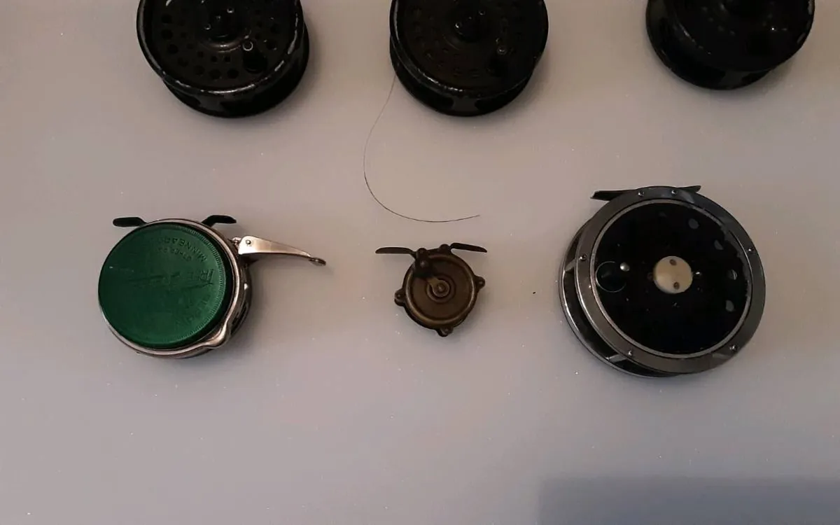 Selection of fishing reels - Image 2