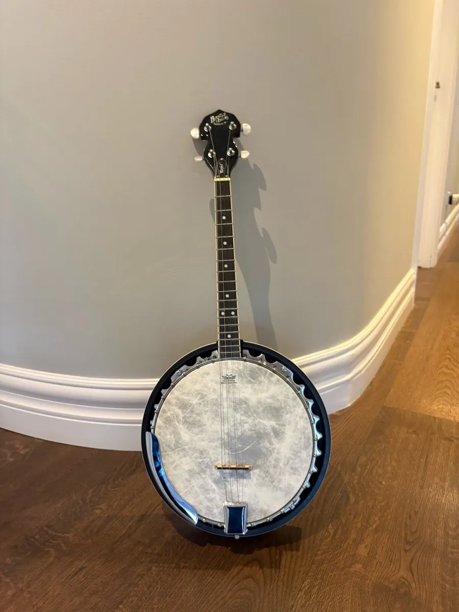 Barnes and Mullins tenor banjo - Image 1