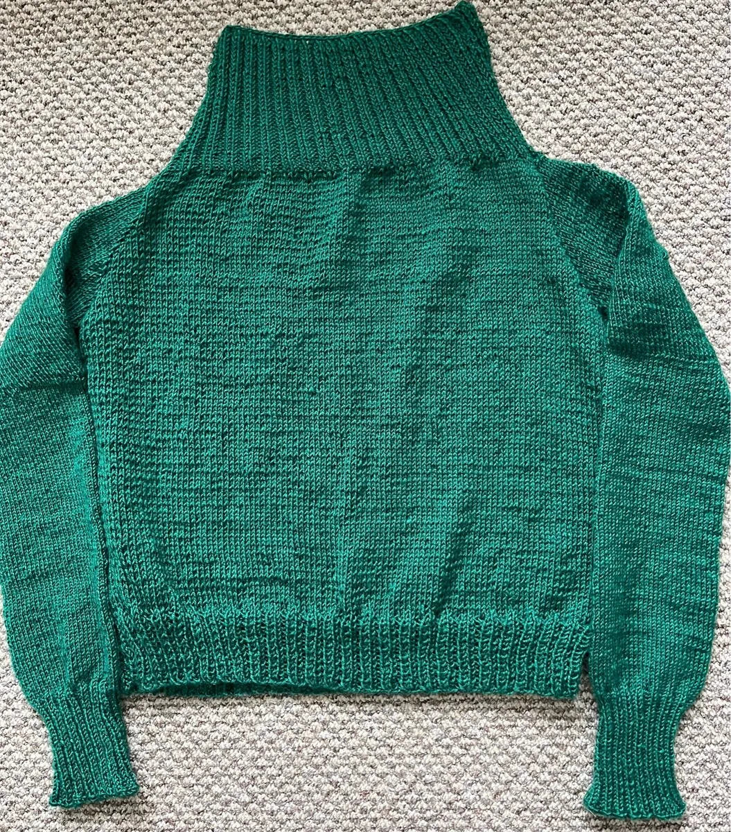 Handmade sweater emerald colour - Image 3