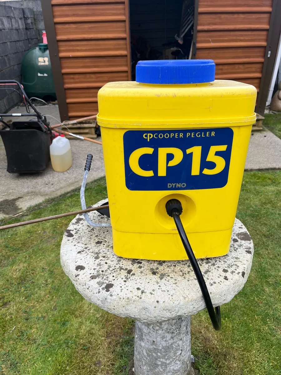 Spraying machine - Image 1