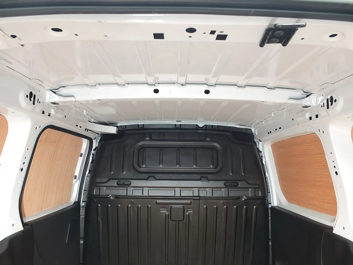 2023 Citroen Berlingo Small Panel Van - Image 4