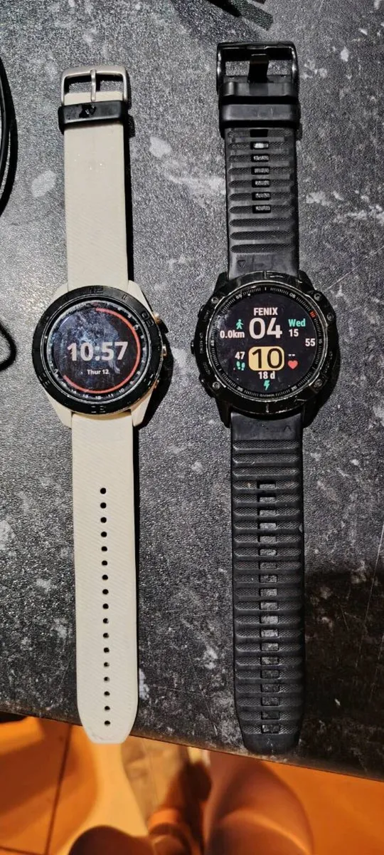 Garmin watched - Image 1