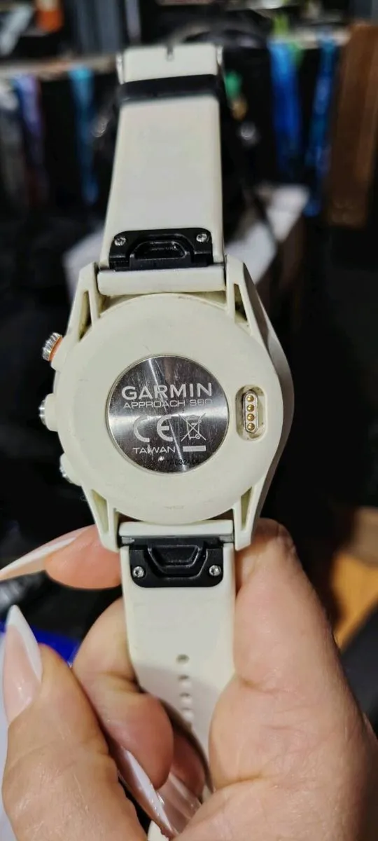 Garmin watch - Image 2
