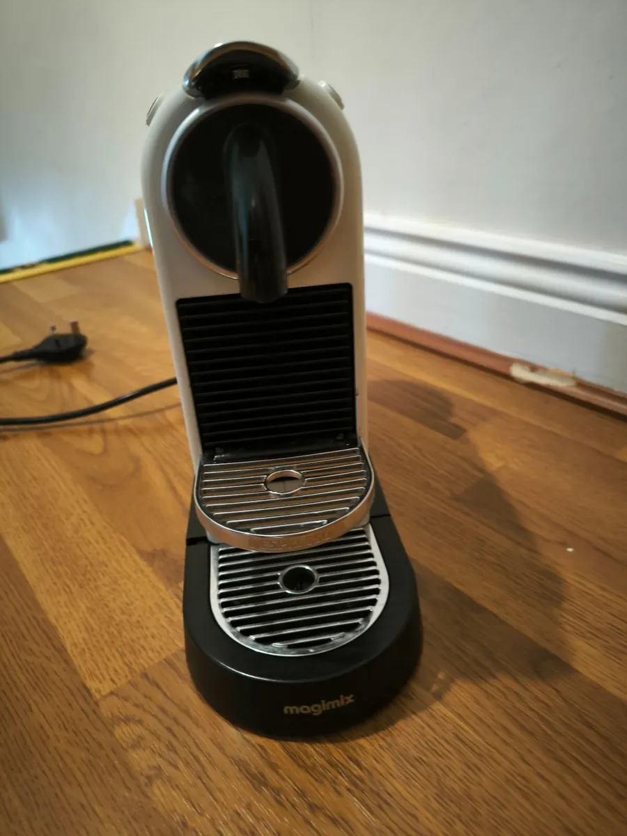 Nespresso citiz coffee machine - Image 1