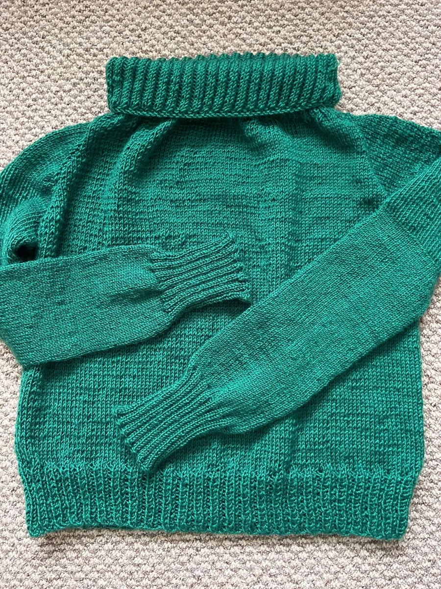 Handmade sweater emerald colour - Image 1