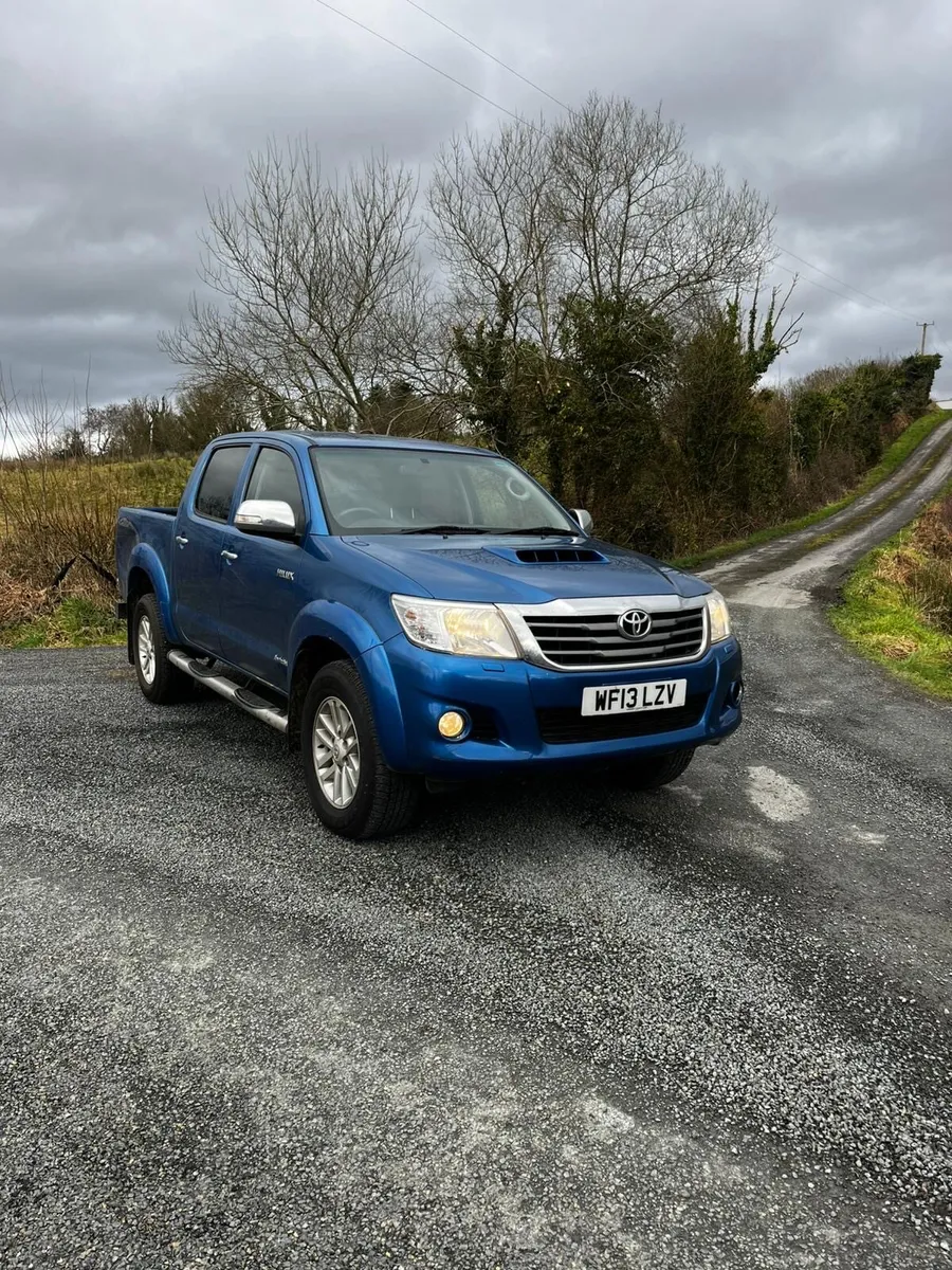 2013 invincible Toyota Hilux - Image 1