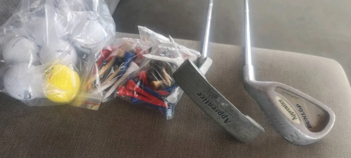 Junior Dunlop Pitch & Putt set, for 55"-59"tall - Image 1