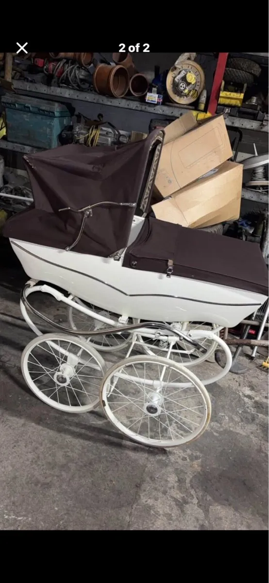 Silver cross vintage pram - Image 1
