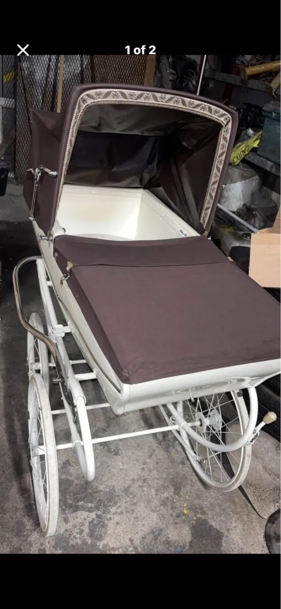 Silver cross vintage pram - Image 2