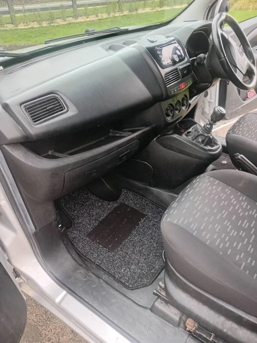 Opel combo 1.6 diesel. - Image 4