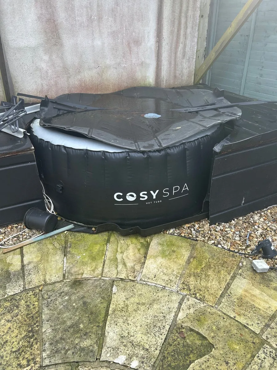 Cosy spa hot tub - Image 2