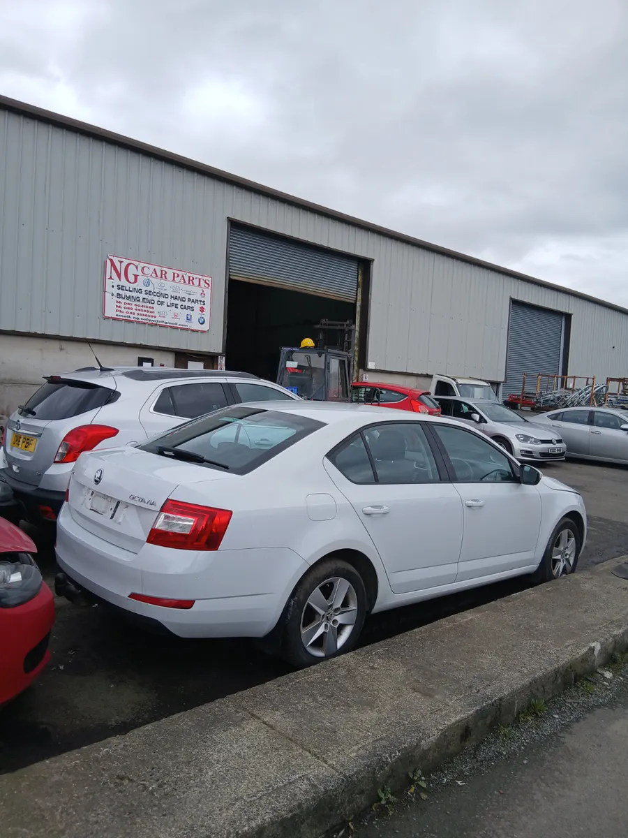 2016 Skoda Octavia 1.6TDI Breaking - Image 2