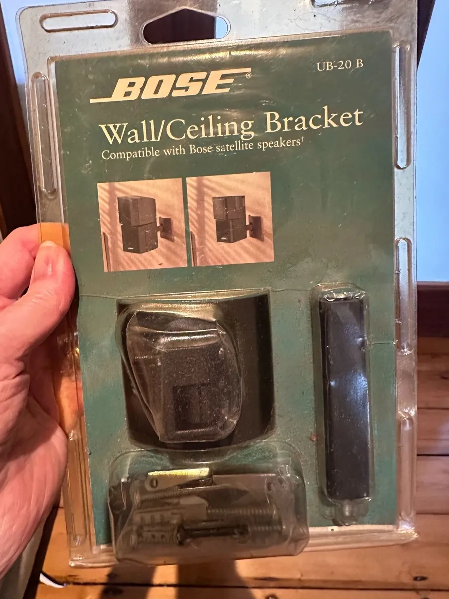 Bose Speakers/Woofer/Wall brackets - Image 3