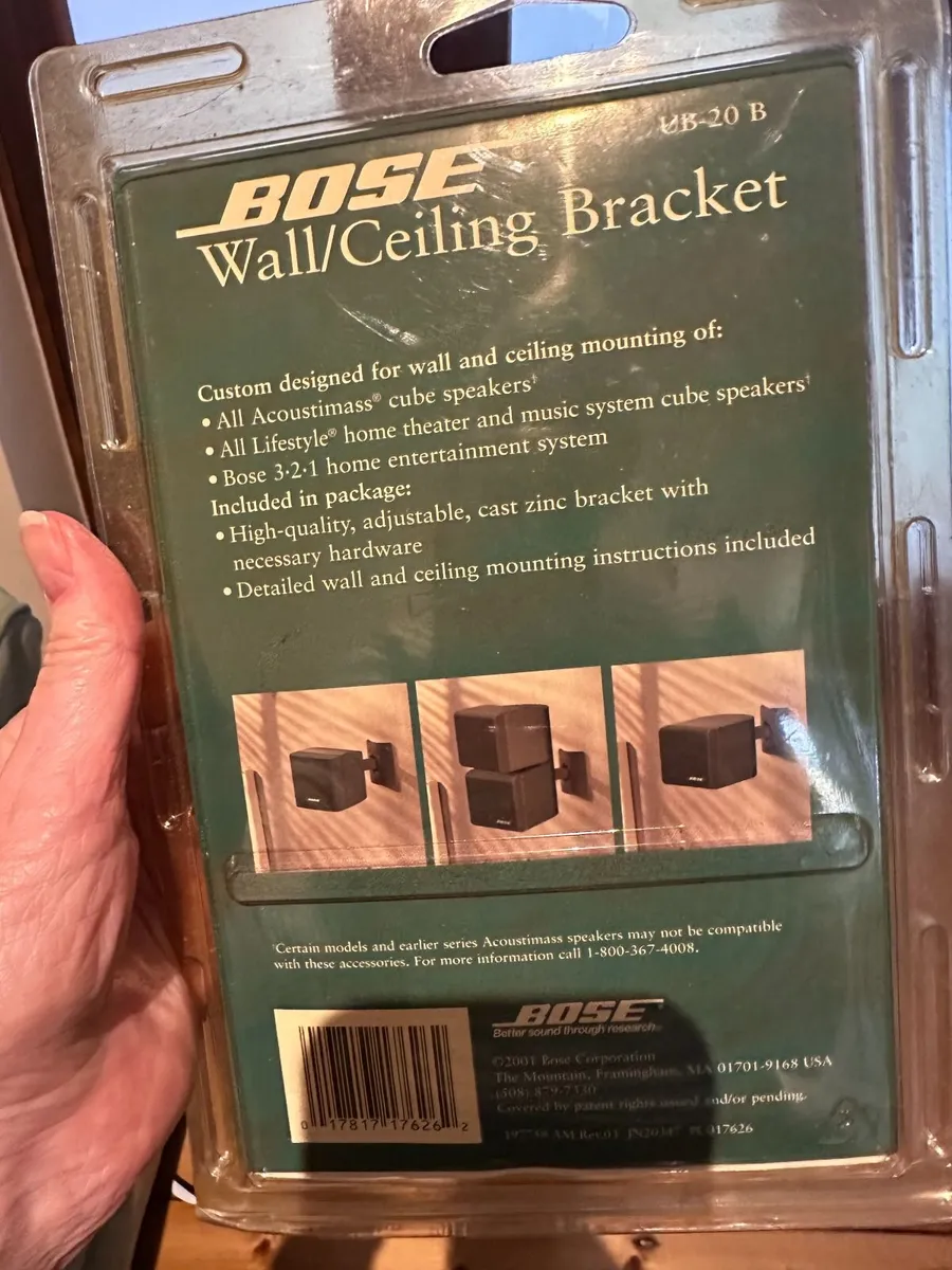Bose Speakers/Woofer/Wall brackets - Image 4