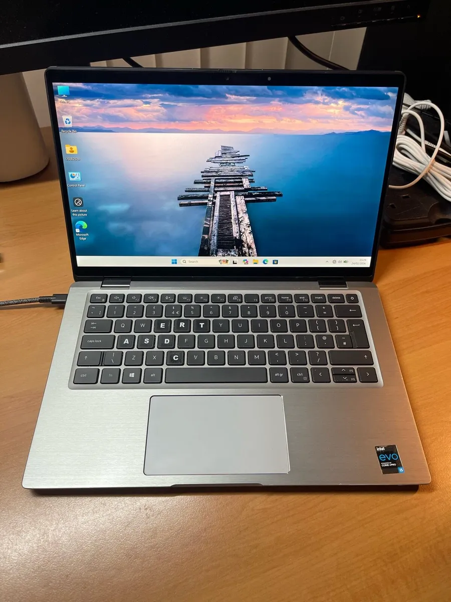 Dell laptop 2n1 Touch i5 11gen 16/256 win 11 - Image 1